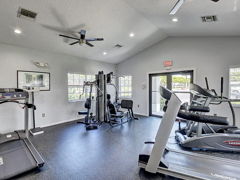 7558 Ironbridge Cir — Photo 159