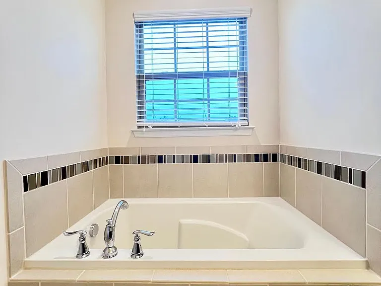 4008 Zilker Park Dr — Photo 15