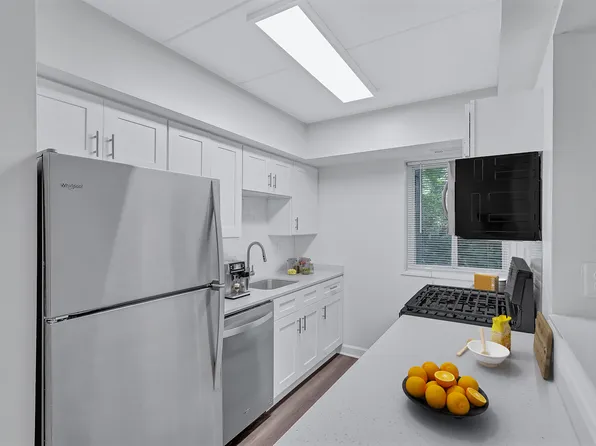 Hillstone Apartments