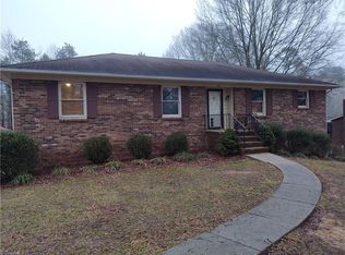 317 Scottsdale Ln, Clemmons, NC 27012