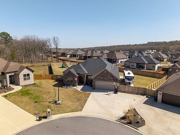 3rd image of 9857 Willow Brook Dr