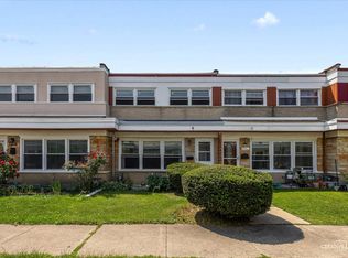 8933 N Washington St APT D, Niles, IL 60714