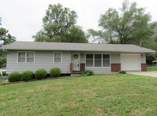 2724 Blackwell Rd, Saint Joseph, MO 64505
