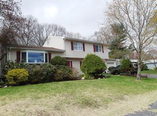 14 Westfield Dr, Holliston, MA 01746