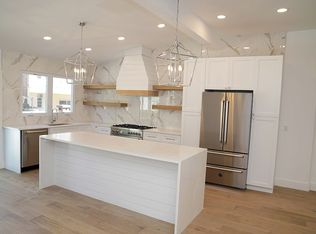 222 Jane St, Weehawken, NJ 07086