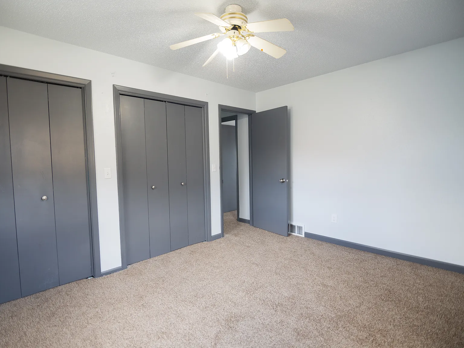 3 bed, 1.5 bath, 1500 sqft, $1,995 — Photo 2