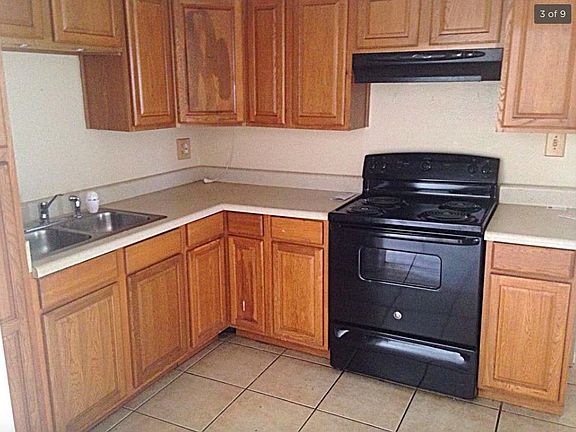 2nd image of 2218 Drake Dr