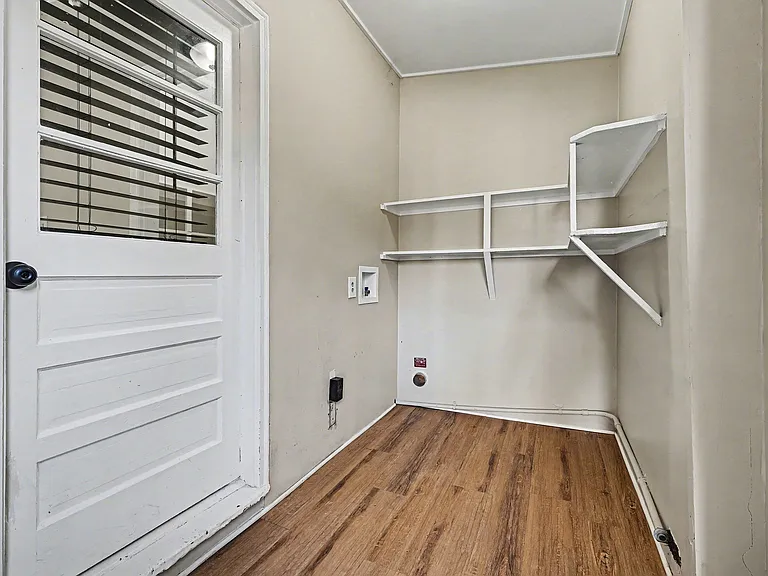 511 Saunders Pl #B — Photo 14