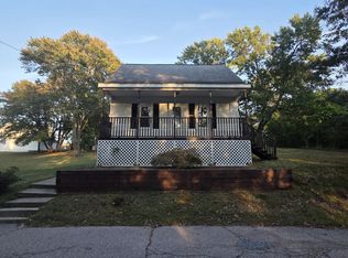 41 Lawrence St, Bellingham, MA 02019