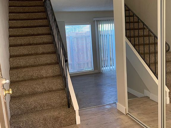 4th image of 2515 V St #9