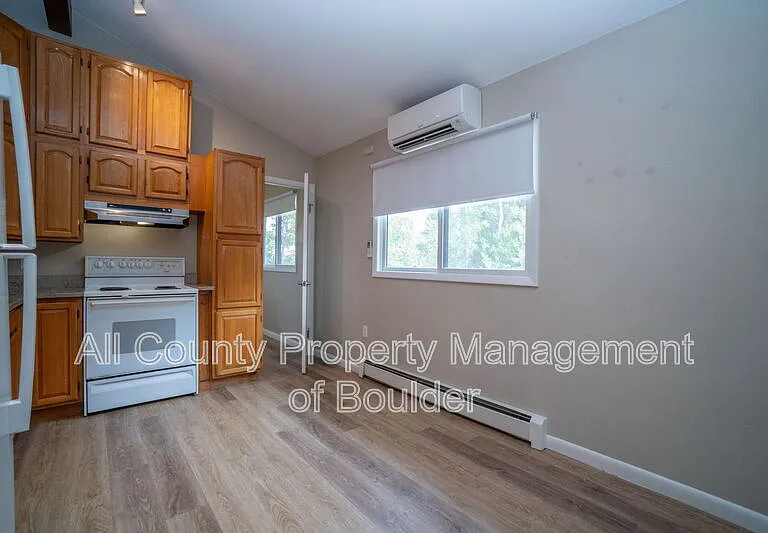 1045 Toedtli Dr — Photo 9