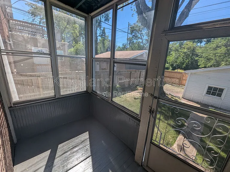 5707 Dewey Ave #1F — Photo 17