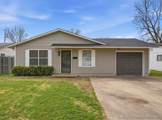 226 W Orleans Ave, Sapulpa, OK 74066