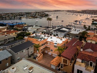 302 Carnation Ave, Corona Del Mar, CA, 92625