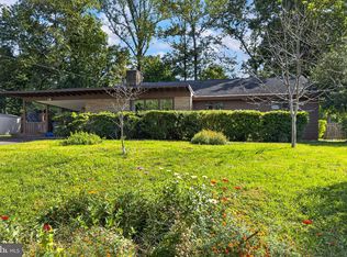3539 Devon Dr, Falls Church, VA 22042