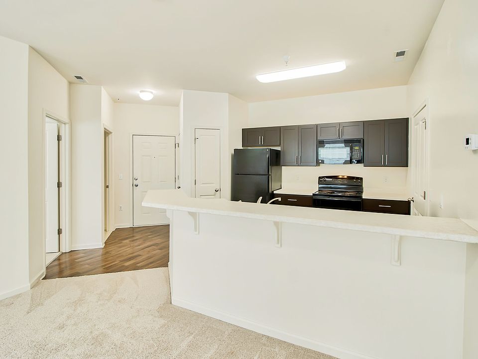 Kitchen and Entry