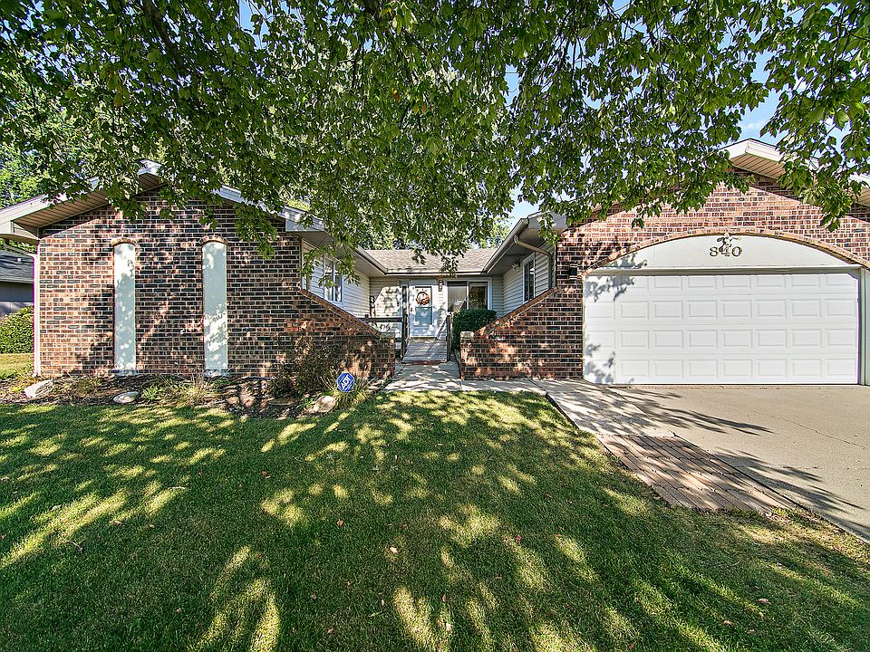 1st image of 840 Independence Dr