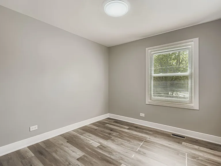 5611 Allemong Dr — Photo 19