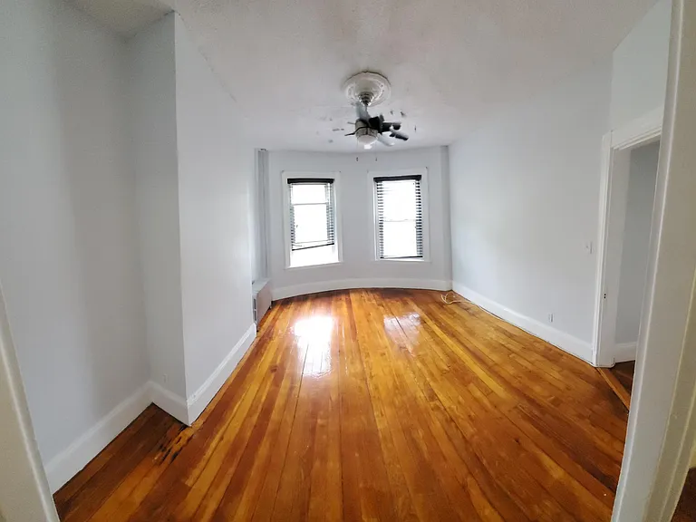 82 Rockland St #2F — Photo 5