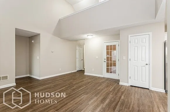 3906 Pine Village Pl — Photo 5
