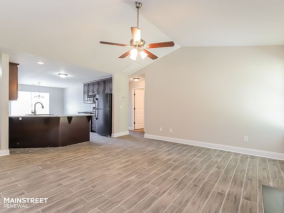 5th image of 3623 Silver Creek Dr
