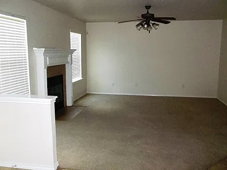 6205 Charlotte Ln — Photo 15