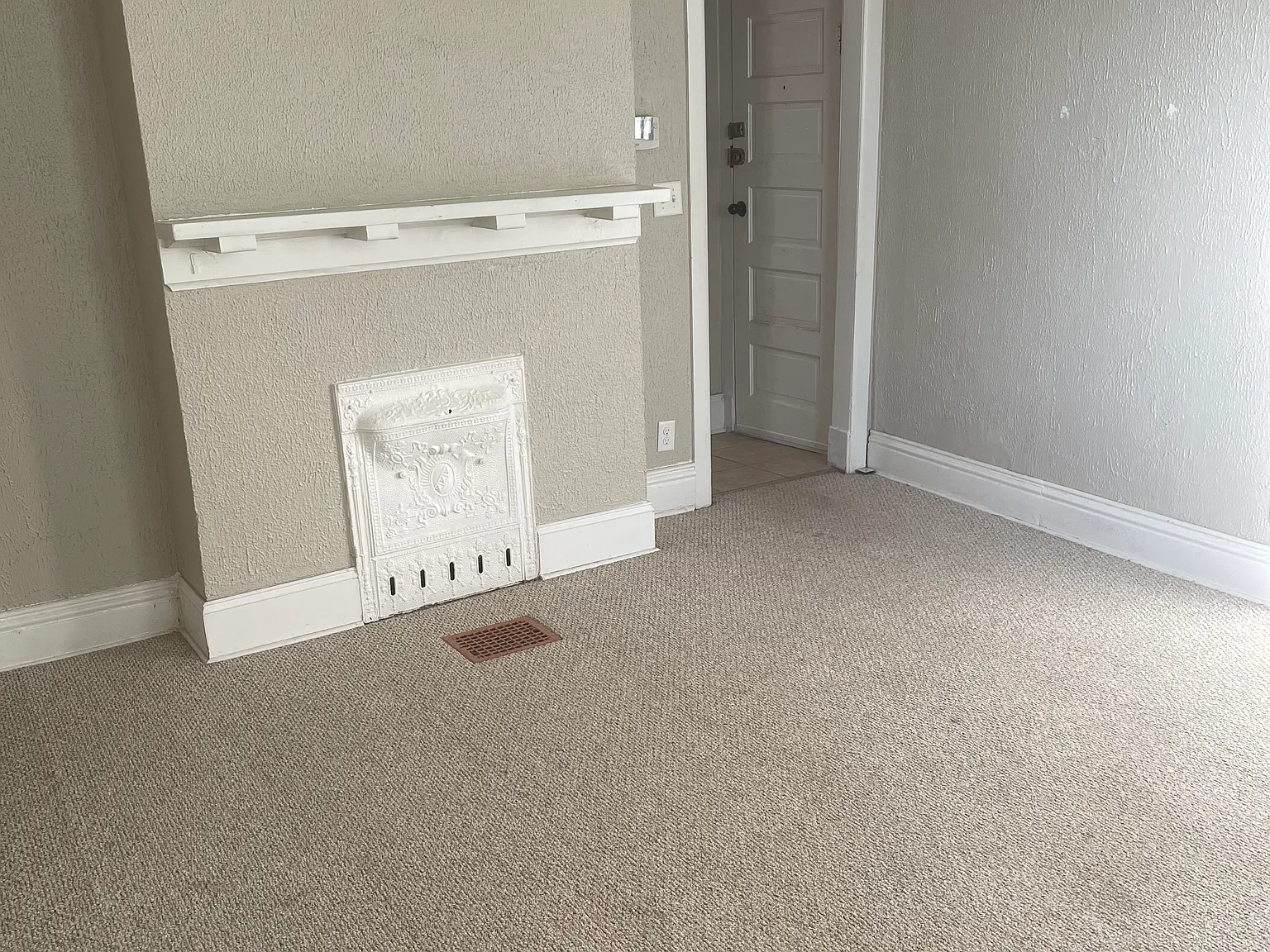 2 bed, 800 sqft, $1,025 — Photo 2