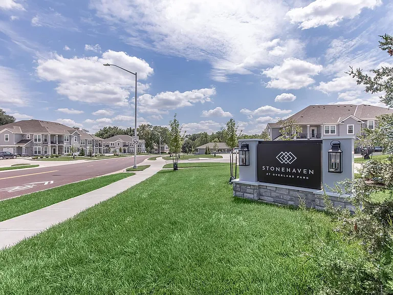 Stonehaven Overland Park — Photo 5