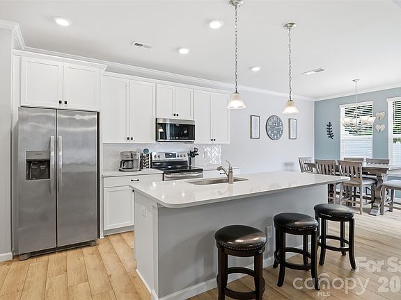 2nd image of 8134 Merryvale Ln