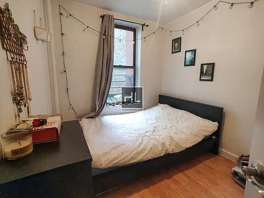 Rented by Highline Residential | media 41