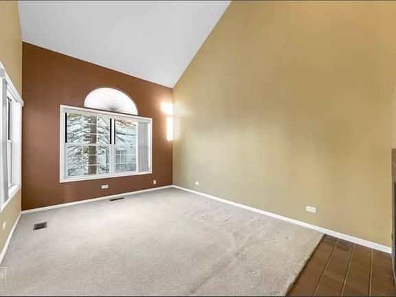 2nd image of 1252 S Parkside Dr