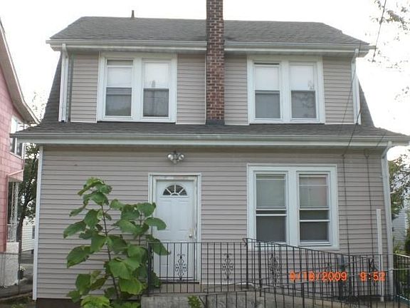 2nd image of 99 Crawford St
