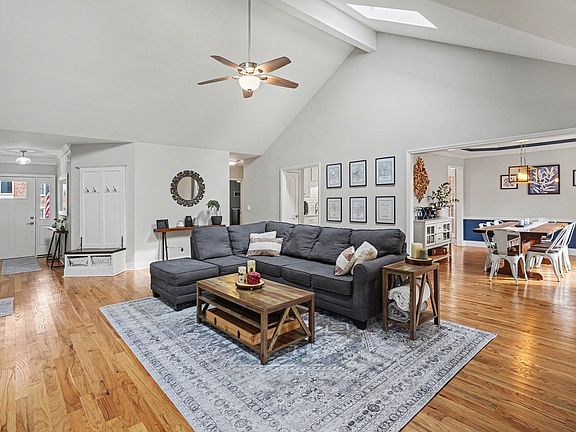 5th image of 6141 S Riverbend Dr