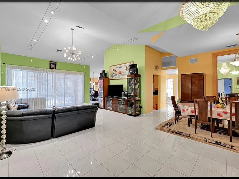5200 NW 67th Ave — Photo 4