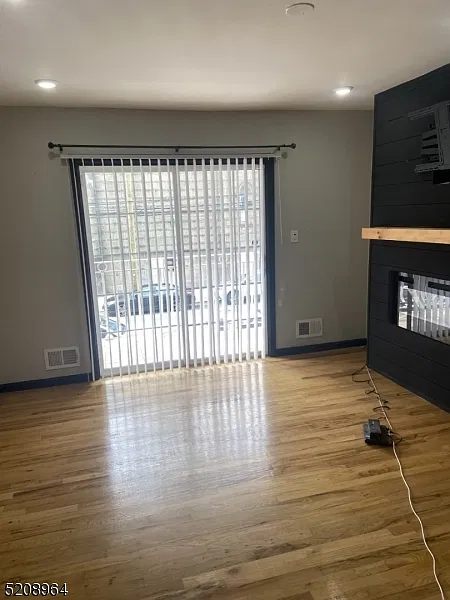 3 bed, 2.0 bath, $2,700 — Photo 4