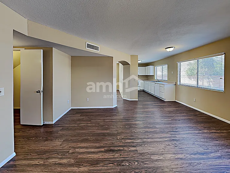 9957 E Paseo — Photo 5