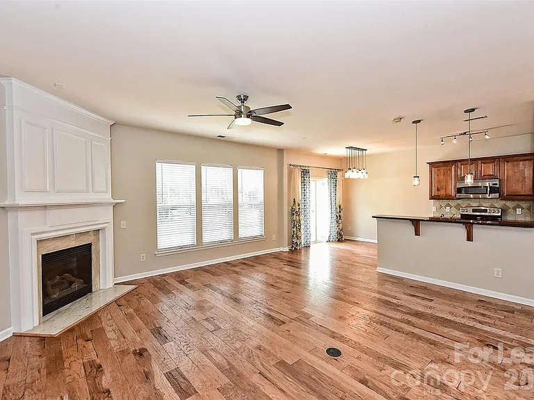 9824 Carson Whitley Ave — Photo 3