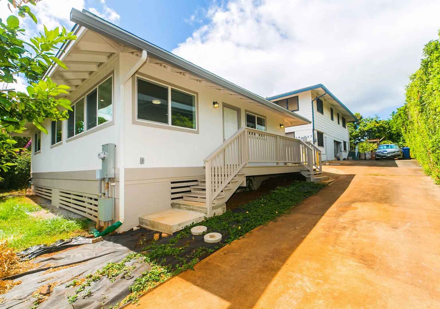 Newly built 2 bedroom 2 full bath full size kitchen + living area detached SFH Aiea Heights — Photo 2