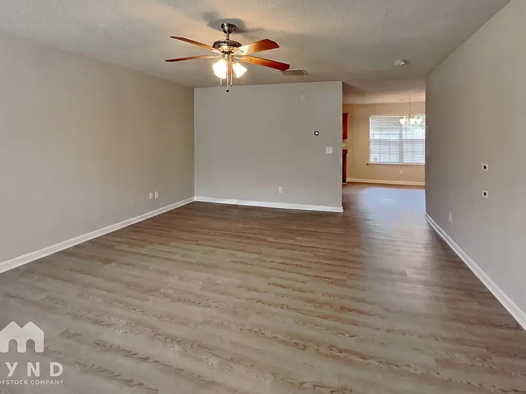 6132 Hickory Lane Dr — Photo 3