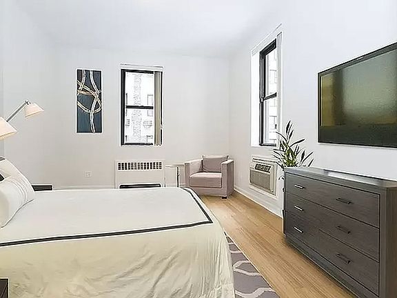3rd image of 314 W 58th St #1AB