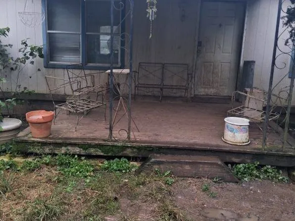 8436 SE California Ave, Berryton, KS 66409