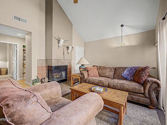 3rd image of 1001 N PASADENA -- #101