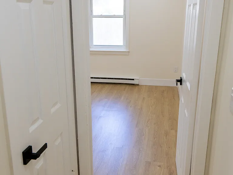 11 Jefferson St #1B — Photo 5