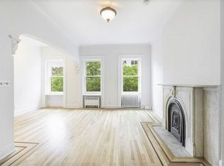 355 W 22nd St APT 3, New York, NY 10011