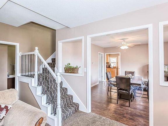 4th image of 429 White Ave