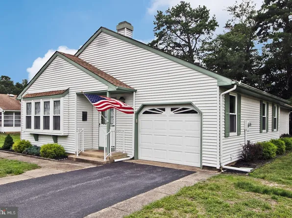 21 Easton Dr, Manchester Township, NJ 08759