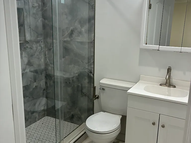 11721 Shoshone Ave — Photo 9