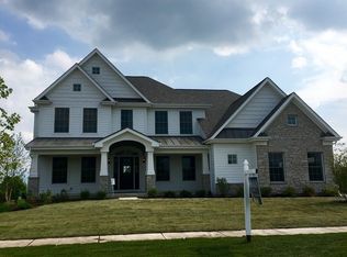 39W829 Kellar (i27) Sq, Geneva, IL 60134