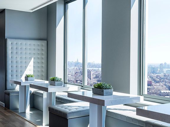 4th image of 593 Pavonia Ave Penthouse 307-2