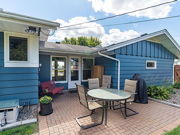 2nd image of 4015 Riverview Dr